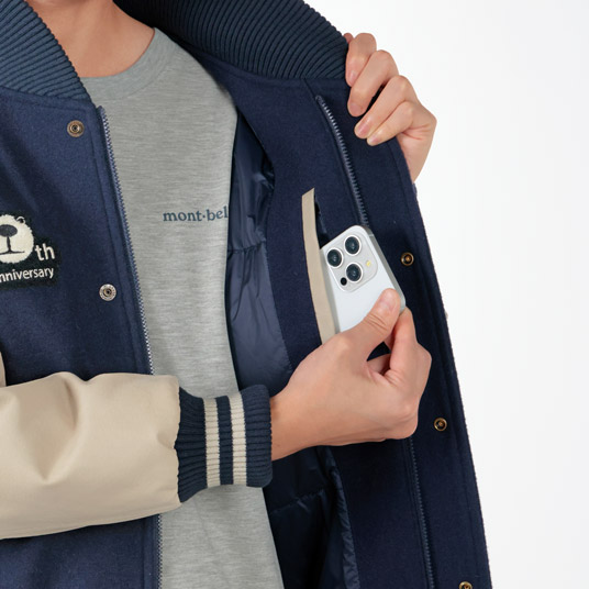 小物が入れられる内ポケット