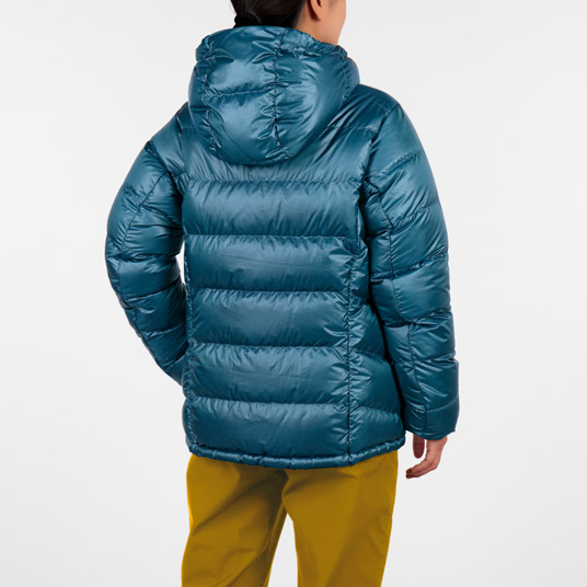 モデル身長159cm／Mサイズ着用