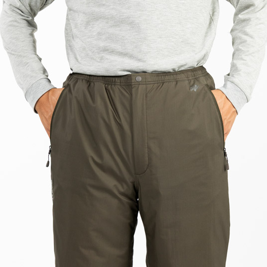 モデル身長175cm／Mサイズ着用