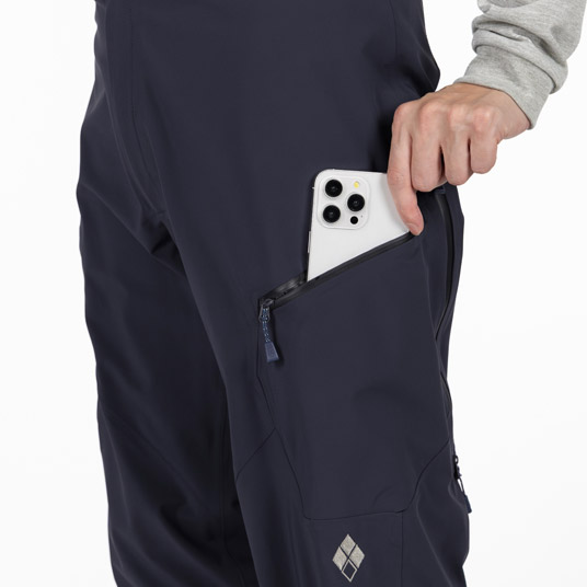 小物などが入れられるジッパー付きのサイドポケット