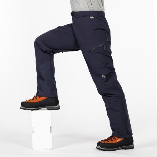 優れたストレッチ性を備えます