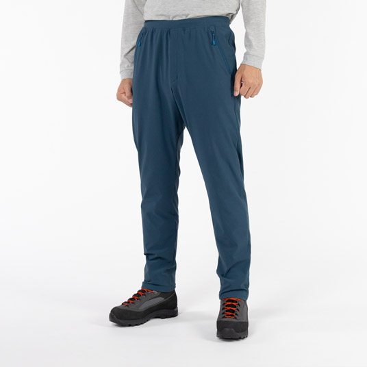 モデル身長175cm／Mサイズ着用