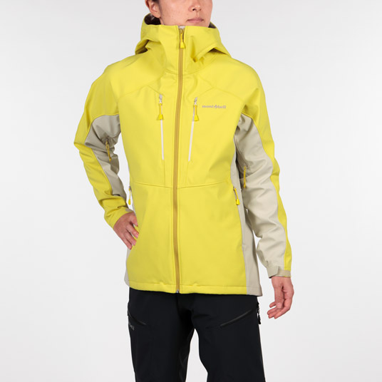 モデル身長163cm／Mサイズ着用