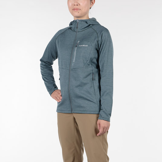 モデル身長161cm／Mサイズ着用