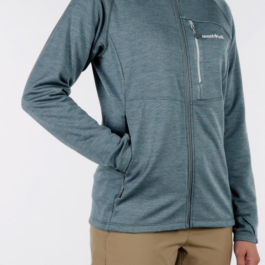 モデル身長161cm／Mサイズ着用