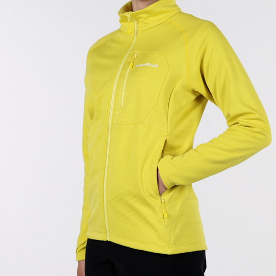 モデル身長161cm／Mサイズ着用