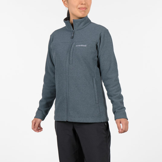 モデル身長159cm／Mサイズ着用