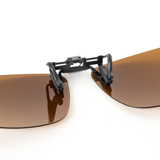 着脱が容易なクリップ式