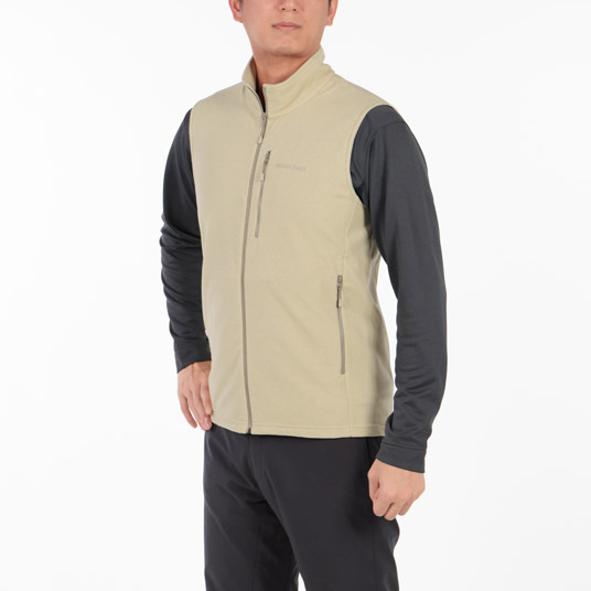 モデル身長175cm／Mサイズ着用