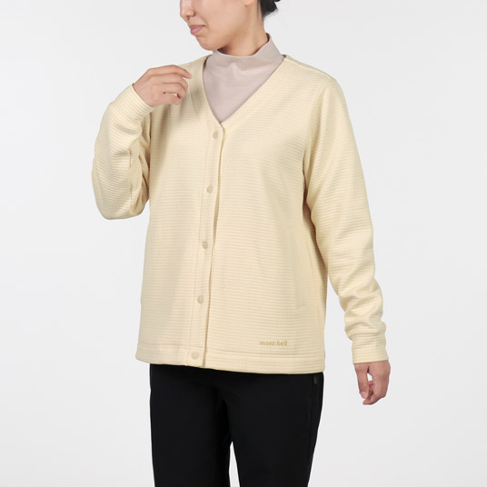 モデル身長159cm／Mサイズ着用