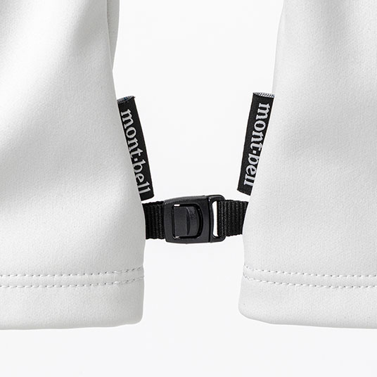 左右をつなぐバックル