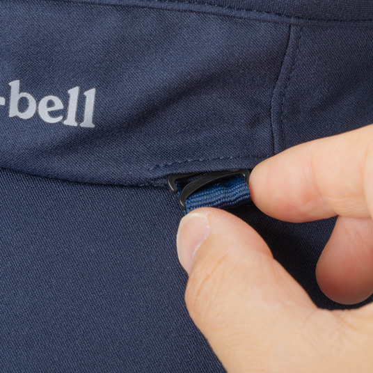 シェードを外した際、留め具は収納可能