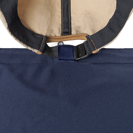 キャップへの装着はルーフを通します（NV）