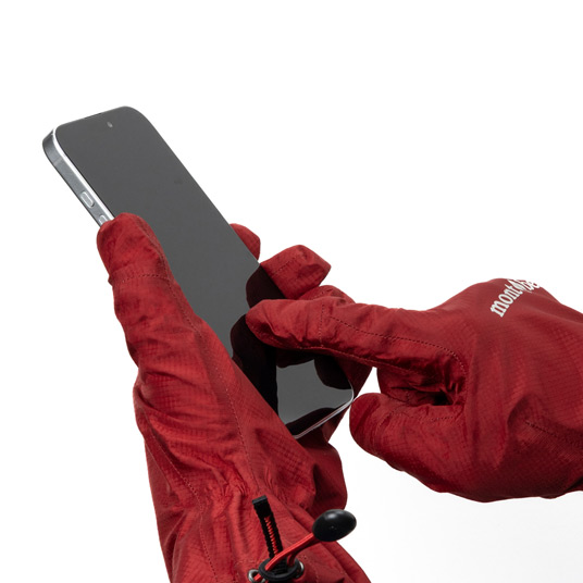 商品を装着したまま、タッチパネル操作可能