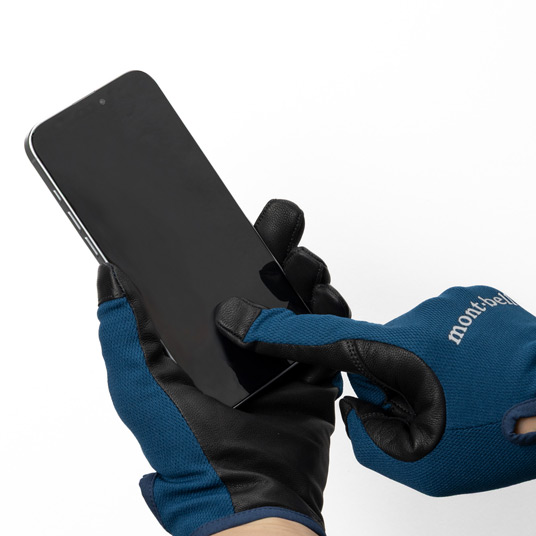 商品を装着したまま、タッチパネル操作可能