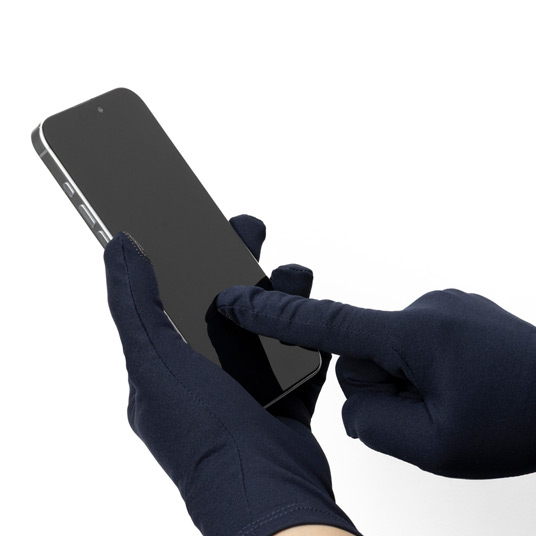 商品を装着したまま、タッチパネル操作可能