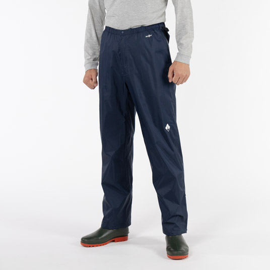 モデル身長175cm／Mサイズ着用