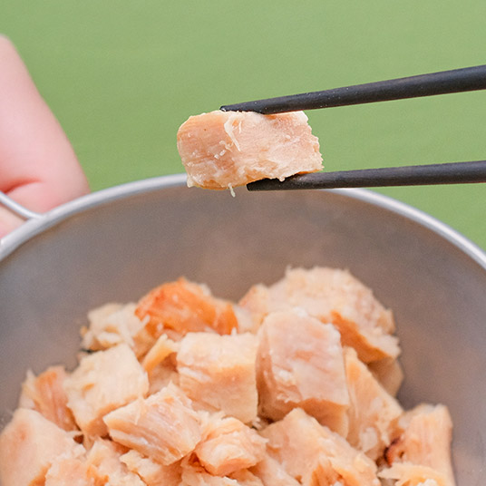 お湯で戻したとは思えないほど柔らかく、しっとりとした食感