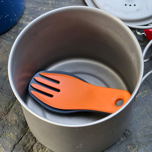 クッカーにも収まるコンパクト性