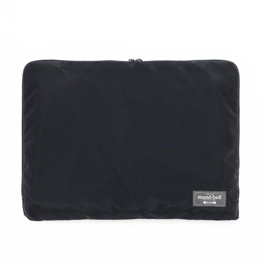 携行に便利なスタッフバッグが付属