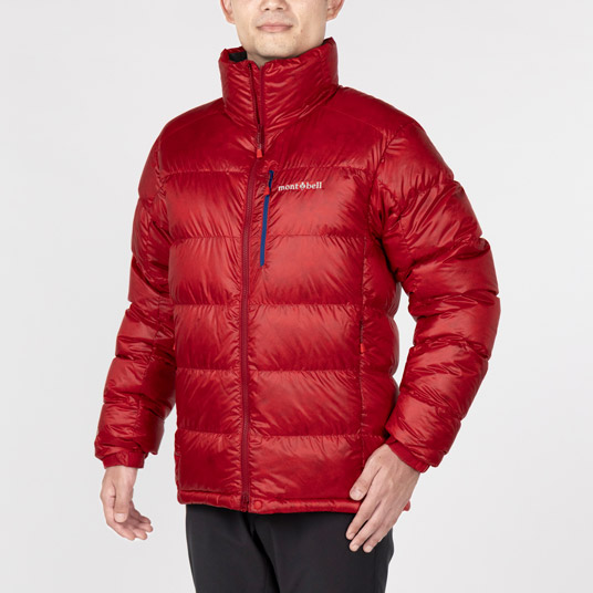 モデル身長179cm／Mサイズ着用