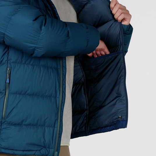 グローブなどが入れられる内ポケット