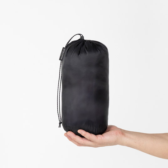 コンパクトに収納でき、携行に便利