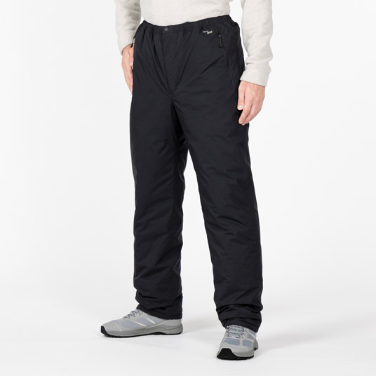 モデル身長179cm／Mサイズ着用