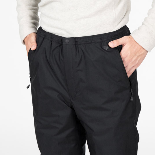 モデル身長179cm／Mサイズ着用