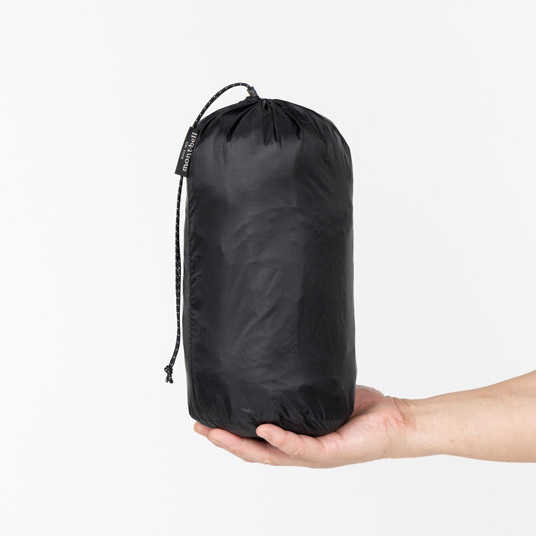 コンパクトに収納でき、携行に便利