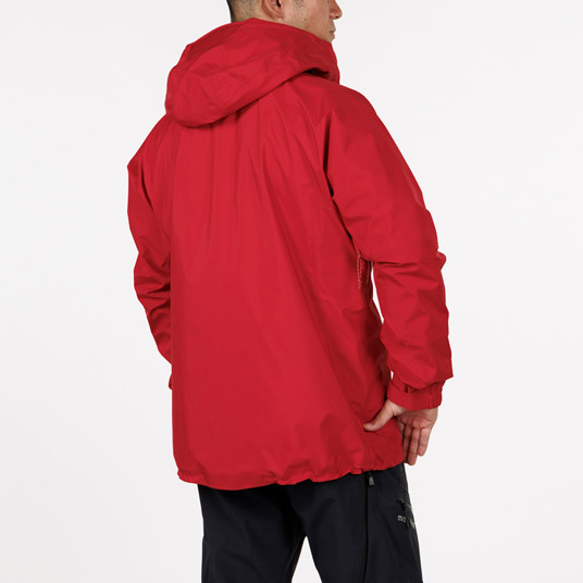 モデル身長178cm／Mサイズ着用