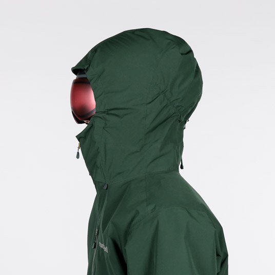 前後のドローコードで顔の周囲と奥行きの調節が可能