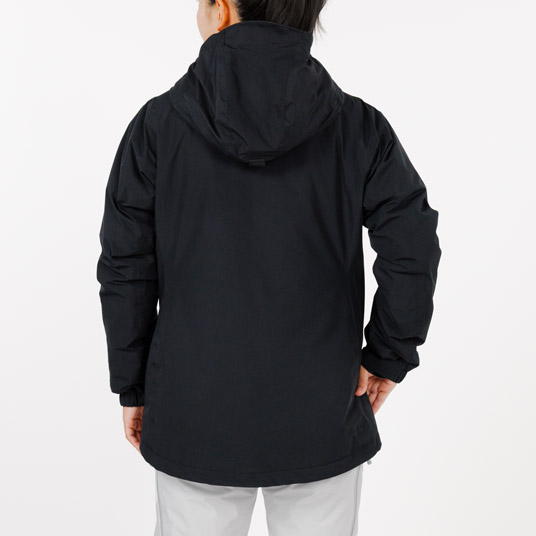 モデル身長163cm／Mサイズ着用