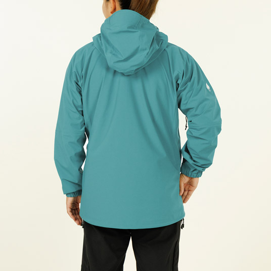 モデル身長163cm／Mサイズ着用