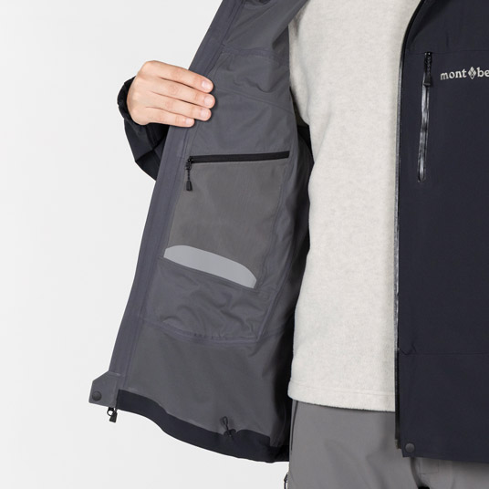 ジッパー付きの内ポケット