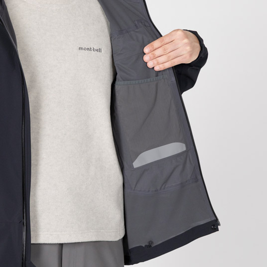 ジッパー付きの内ポケット