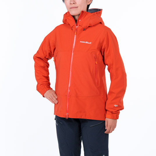 モデル身長167cm／Mサイズ着用