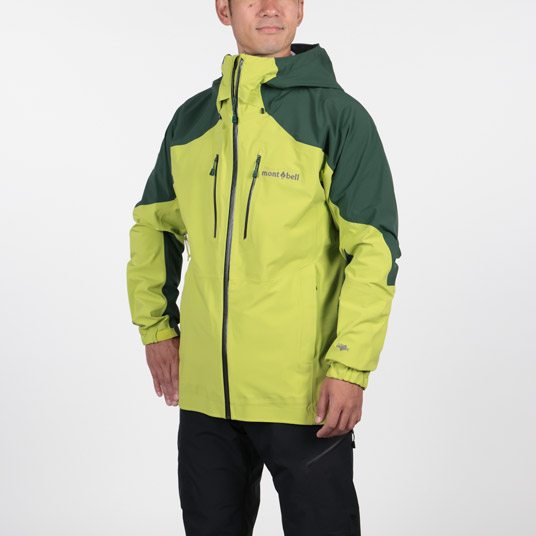 モデル身長178cm／Mサイズ着用