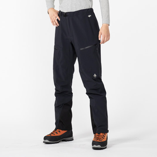 モデル身長174cm／Mサイズ着用