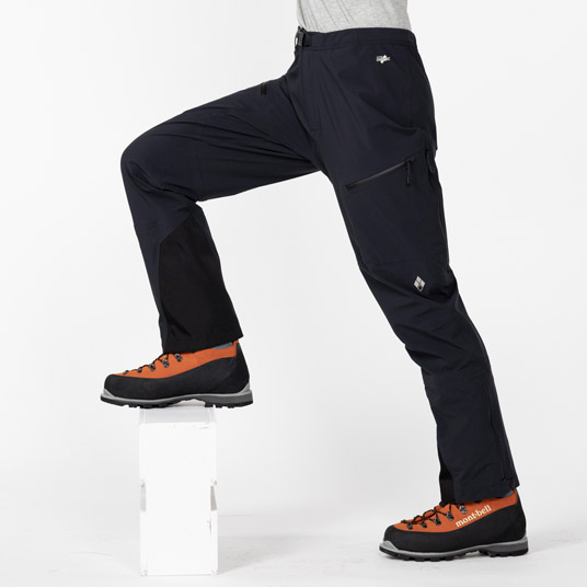 優れたストレッチ性を備えます