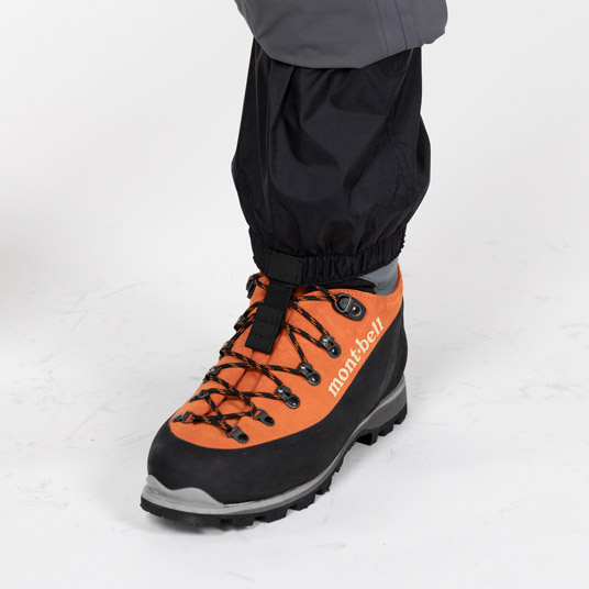 裾から雪の侵入を防ぐインナースパッツ