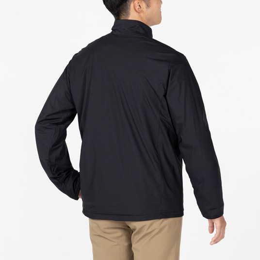 モデル身長178cm／Mサイズ着用