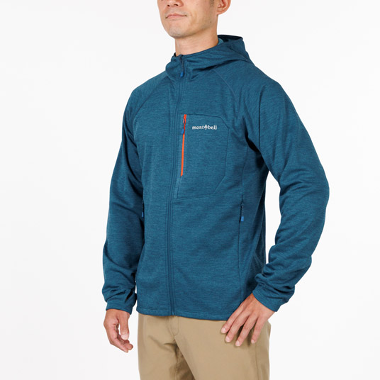 モデル身長178cm／Mサイズ着用