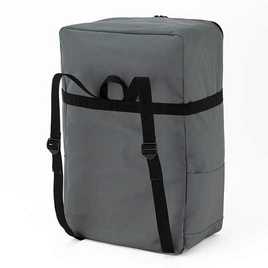 背負える収納バッグが付属