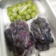 【訳あり品】大人気シャイン1房＆ピオーネ2房のぶどう詰め合わせ　２kg【出荷時期：8月下旬より / 販売時期：9月15日まで】